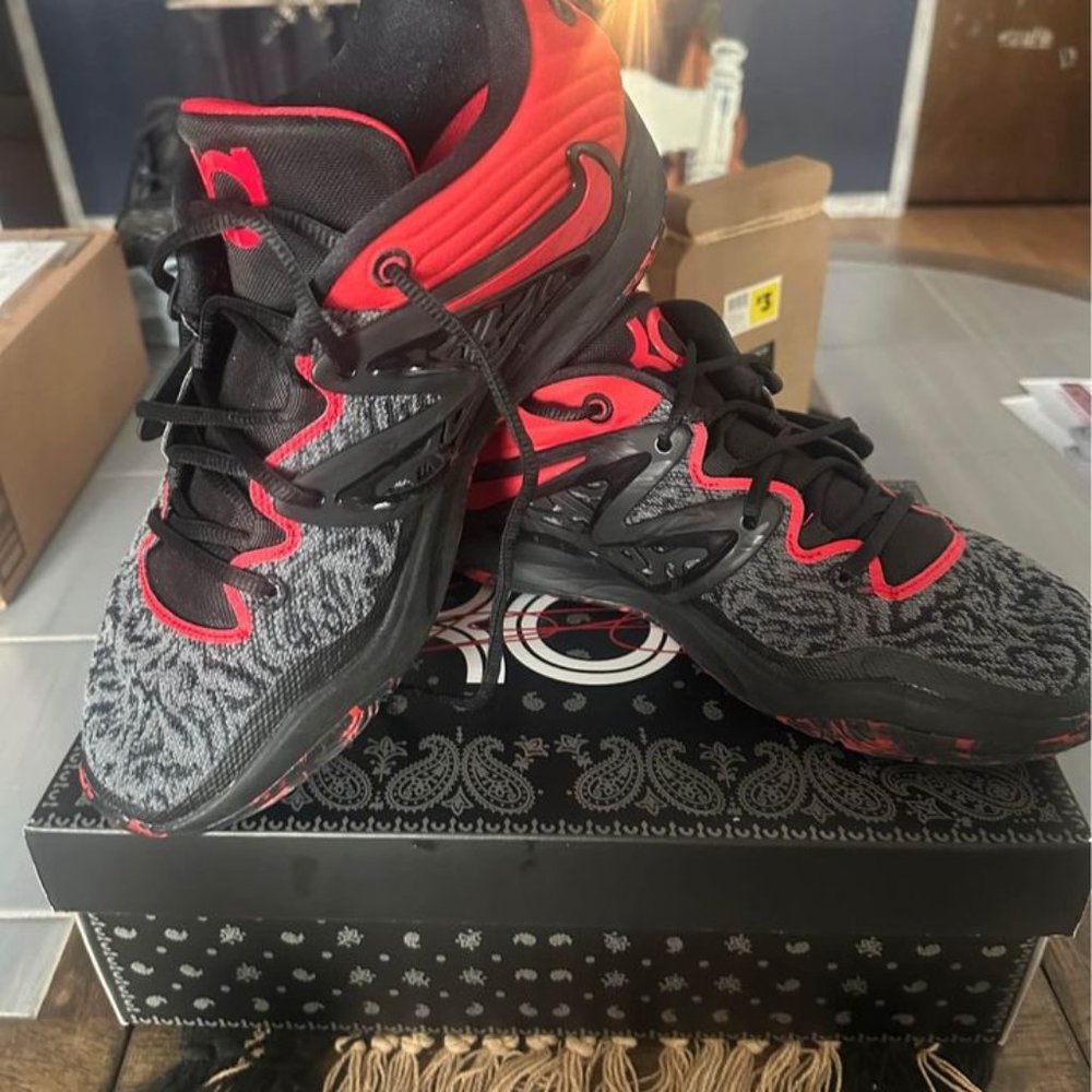 Nike KD basketball shoes